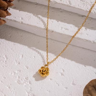Collana con ciondolo camelia europeo-americana: Gioielli Versatili, Più Venduti, Impermeabili