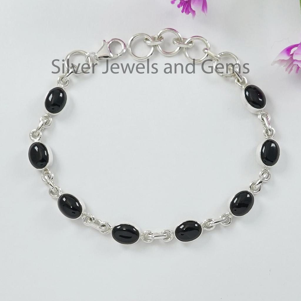 Natürliches Schwarzes Onyx-Armband, Ovales Onyx-Armband, Handgefertigtes Armband für Damen, 925 Sterlingsilber-Armband, Hochzeitsarmband