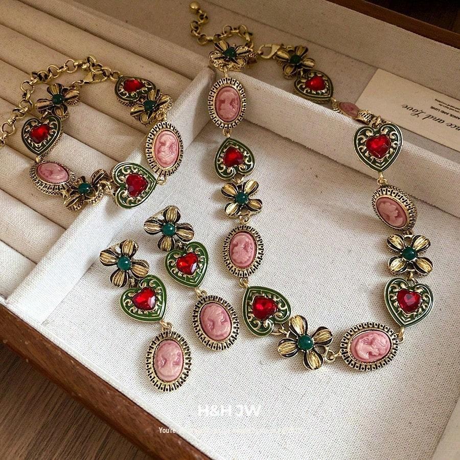 Joyería vintage con diamantes flor amor collar, cadena retro para clavícula con temperamento, joyería de lujo ligero y de alta gama