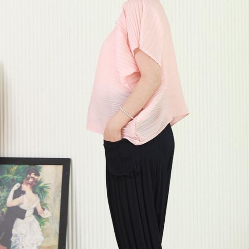 Shiz Madam Women Pearl Side Wave Pleats Blouse T57101