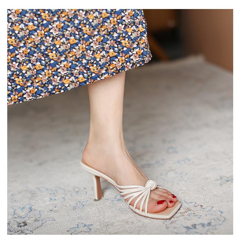 

Ретро литературная и уличная одежда крутые тапочки плетеный пояс средний каблук квадратный носок открытый носок сандалии с полыми словами 35 абрикосовый