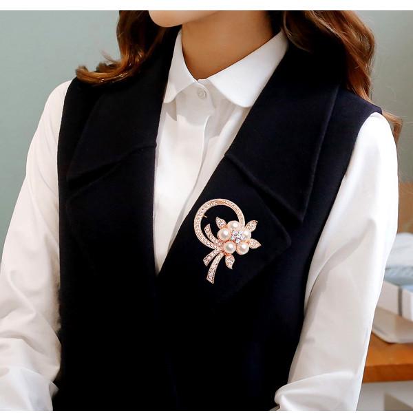 Elegante Perlen-Strass-Brosche für Damen-Abendkleid und Corsage