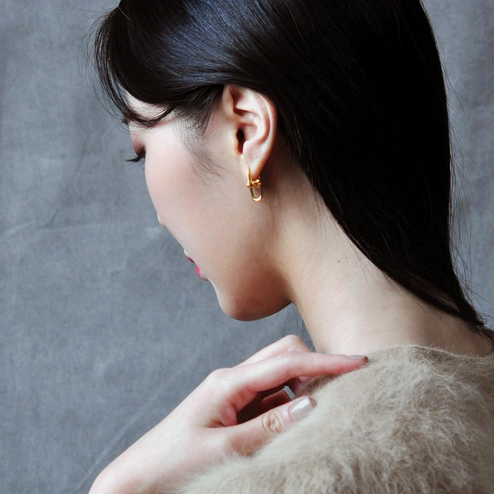 Zoena Holder Earrings