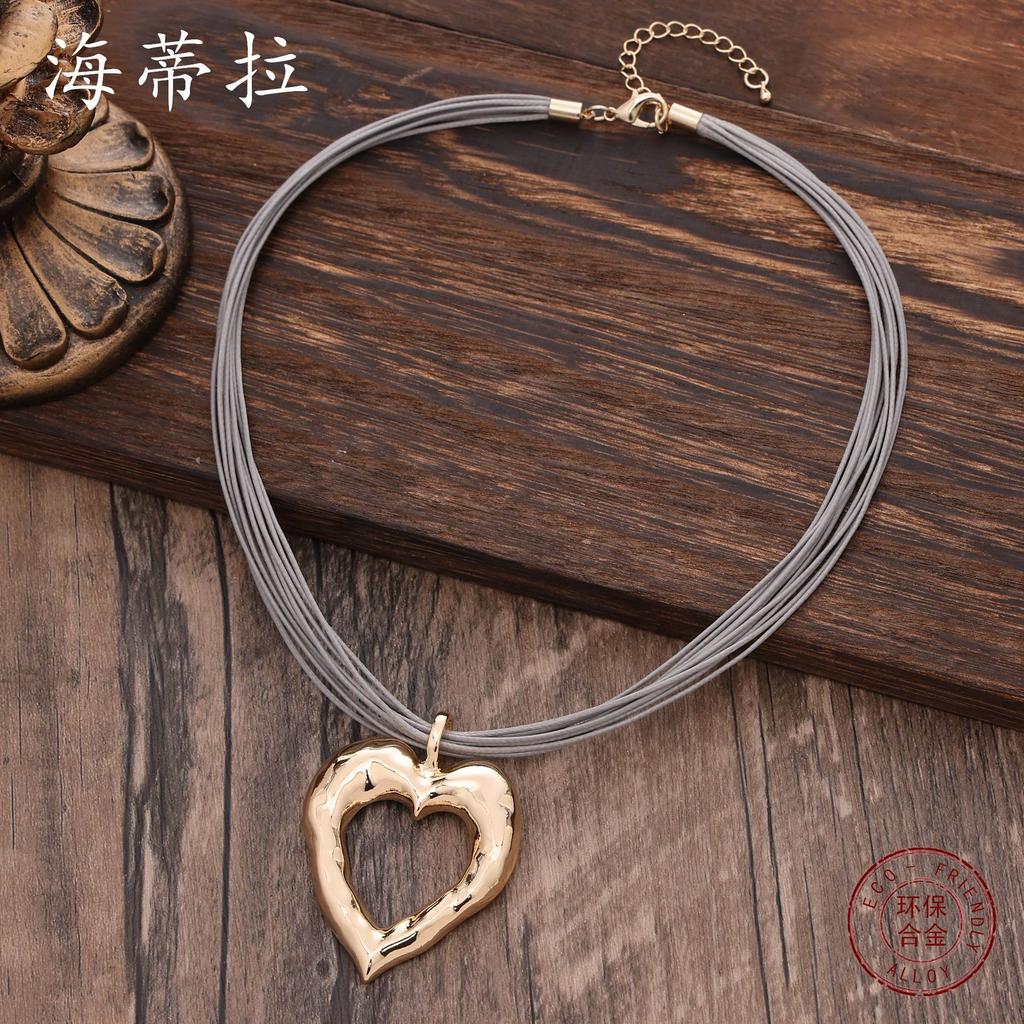 New glossy hollow love pendant, simple and fashionable women's small fresh multi-layer leather rope heart-shaped necklace