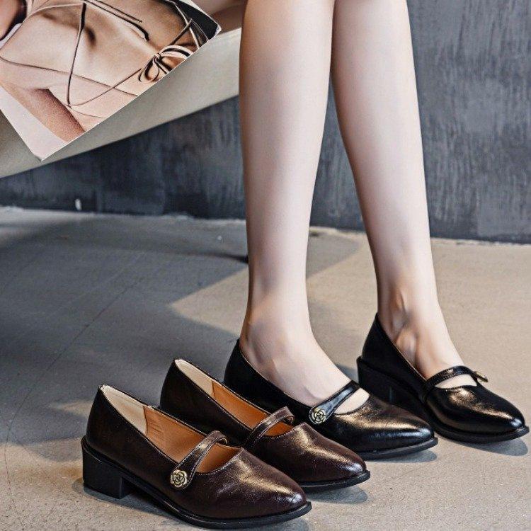 One-button Camellia Thick Heel Mary Jane Spring New Retro Mid-heel Pointed Light Mouth Single Shoes
