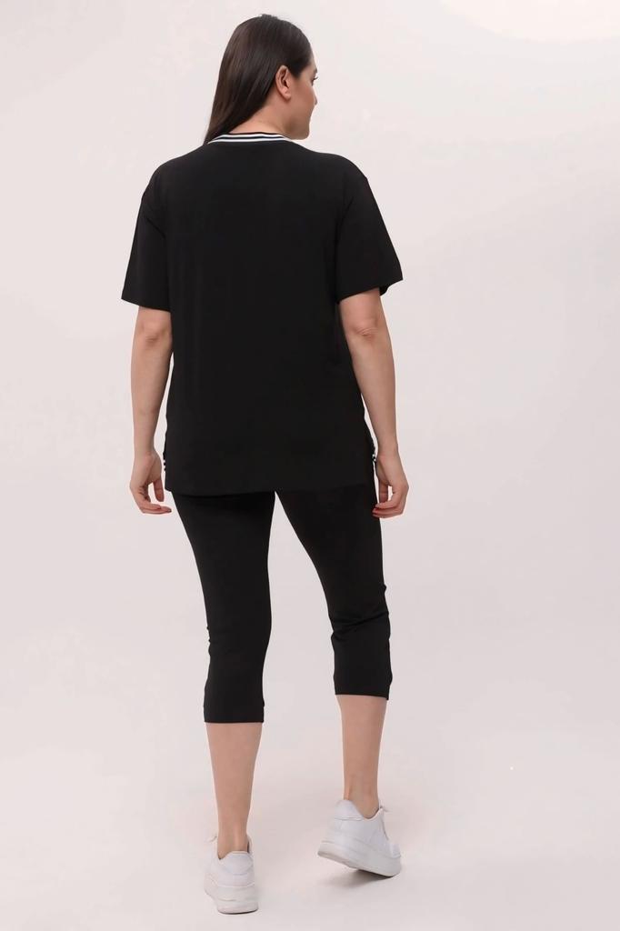 Set de detaliat cu dungi tricotate pe partea superioară, în stilul femeilor