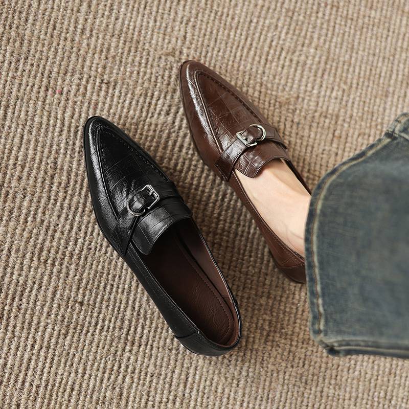 Krazing Pot Sheepskin Round Toe Low Heels Summer Shoes Big Size 42 Retro Fashion Metal Buckle Women Deep Mouth Pumps