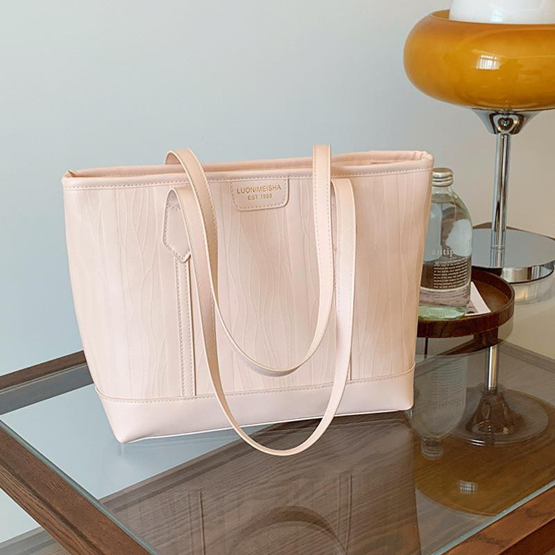 Elegant Pu Leather Large Capacity Tote Bag For Women Stylish Daily Handbag With Zipper Closure