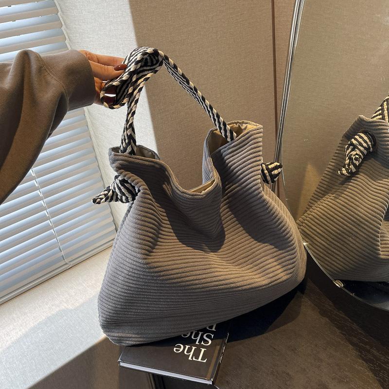 2025 new large bag women's large capacity high-end sense large cloth bag to work portable canvas bag Mori style women