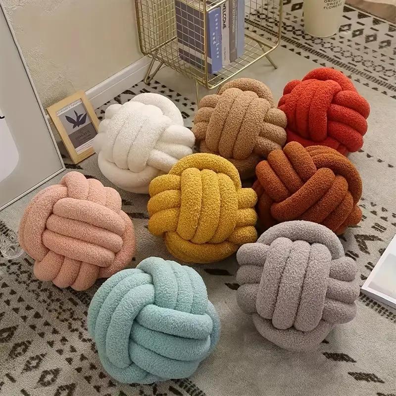 Home decoration Knotted Ball Pillow Indeformable Ecofriendly Knotted Ball Plush Pillow Hand-woven Knotted Ball Back Throw Pillow