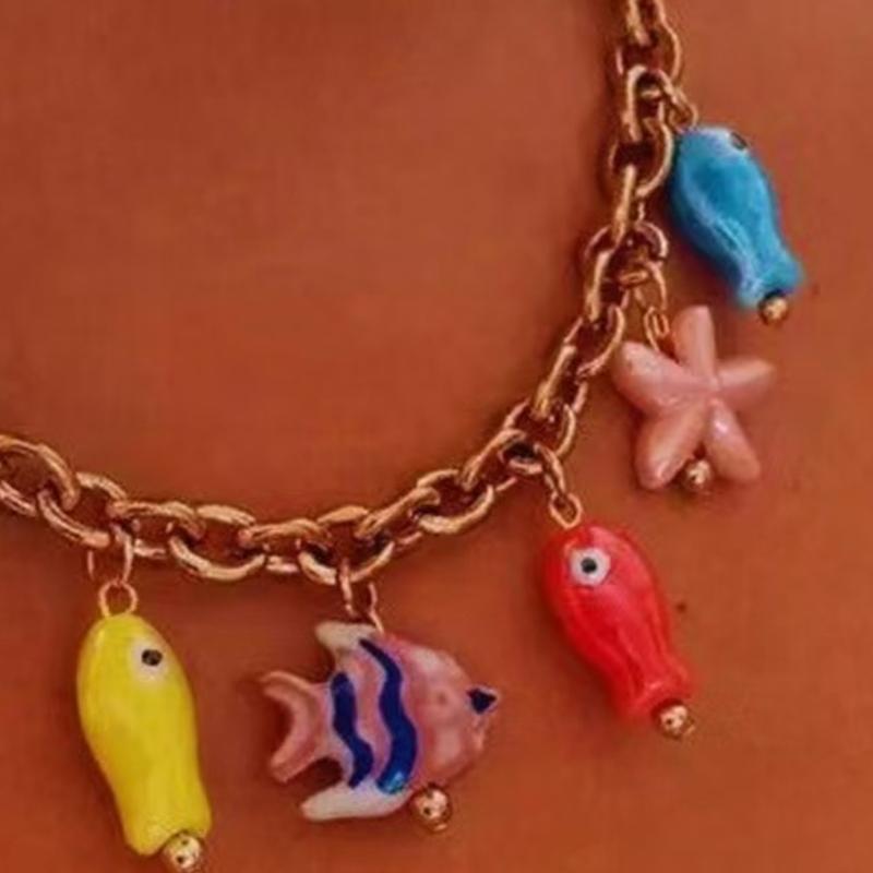 Elegant Aquatics Jewelry Designs Offering Comfortable Wear Fish Charm Necklace for Special Occasions