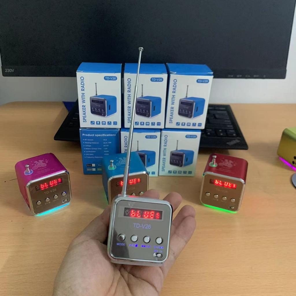 Tragbarer TD-V26 Digitaler Wiederaufladbarer Bluetooth-Lautsprecher Mini-UKW-Radioempfänger LCD-Display Stereo-Lautsprecher Unterstützt SD/TF-Karte