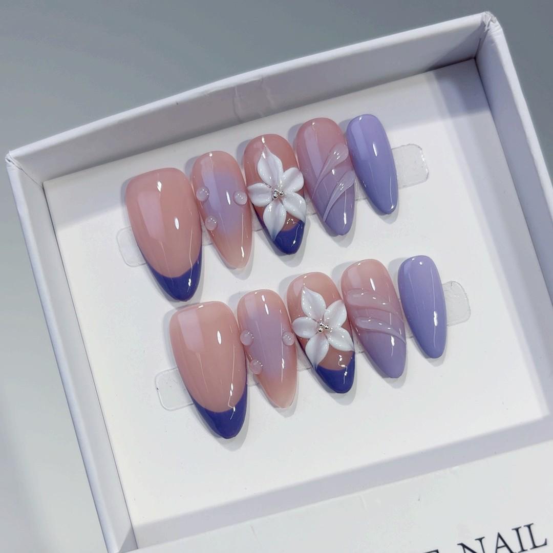 3D Embossed Gradient Almond Press-On Nails Medium