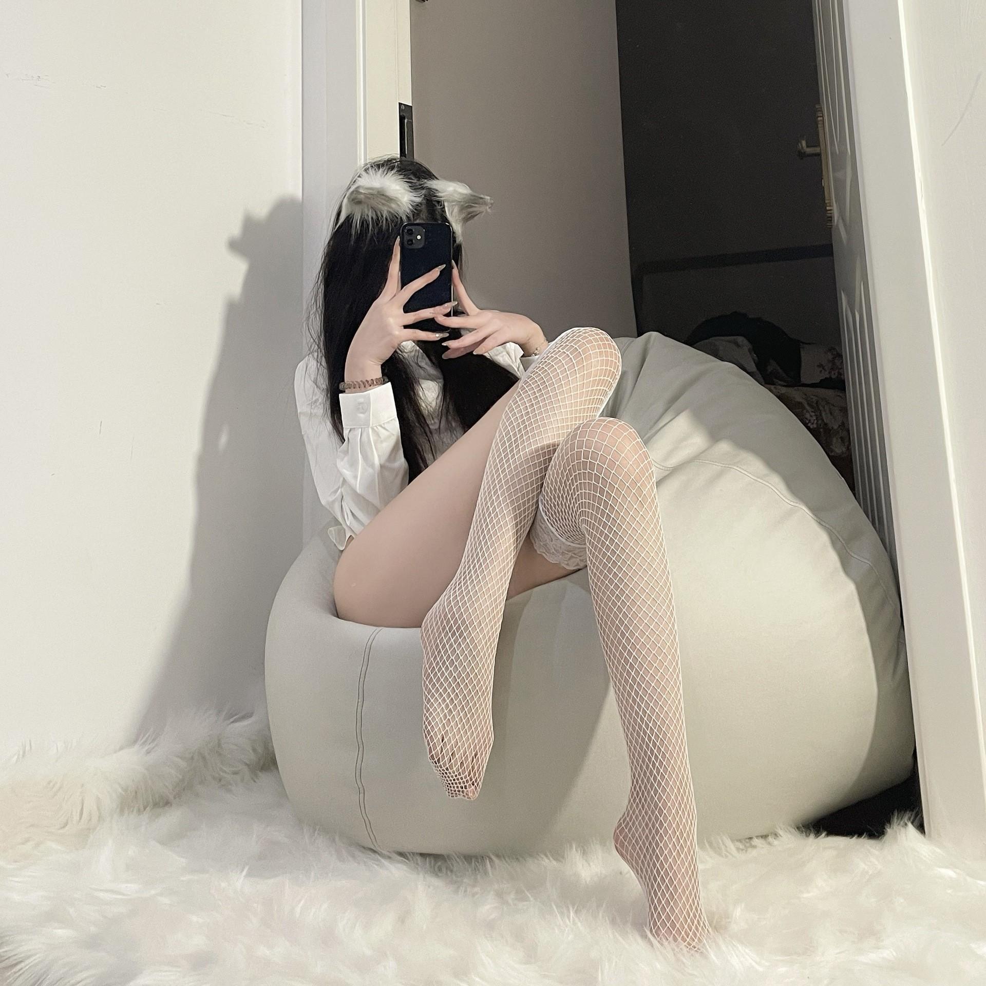

Black stockings Sexy women s black silk summer stockings Thin over knee lace fishnet socks Black medium tube Long tube Half-section mood one size fits all