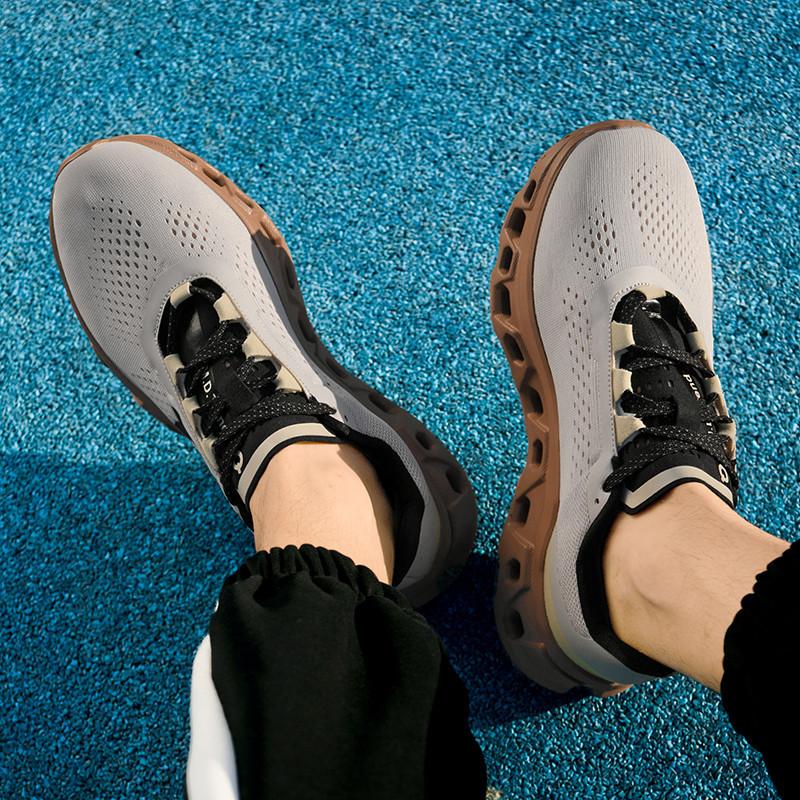 Autumn large size new fly-woven shoes mesh breathable cushioning marathon running shoes men's shoes sports shoes