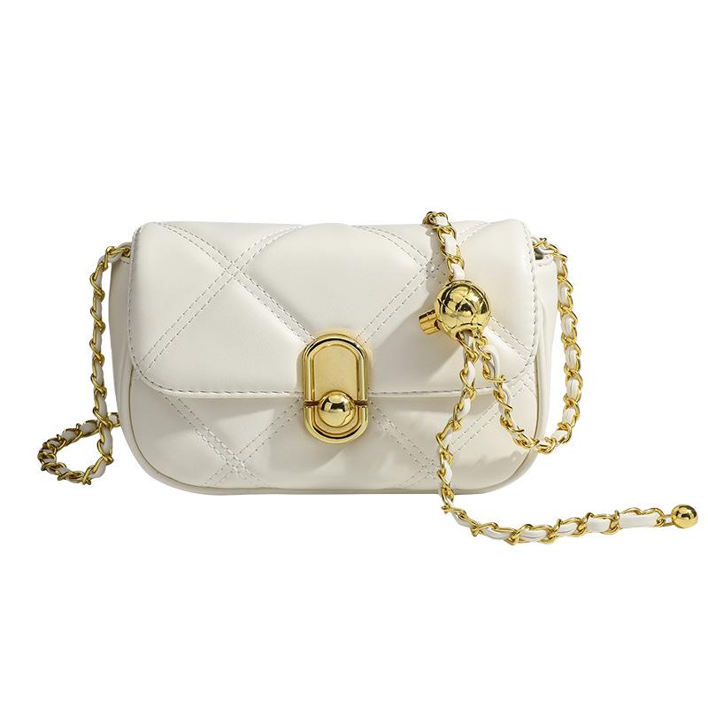 Bag Women's 2025 Autumn and Winter New Models Are Popular This Year. Small Bags with Textured Niche Diamond Chain Bags Are Versatile Messenger Bags.