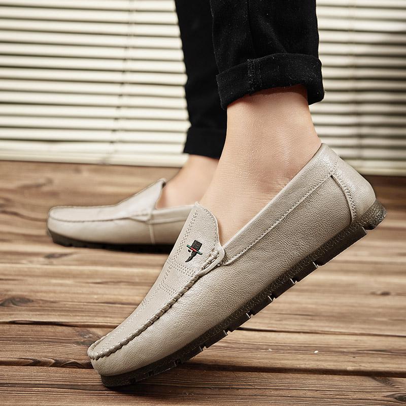 The new Korean-style loafers with beef tendon soles are trendy and breathable for men They are also casual driving shoes