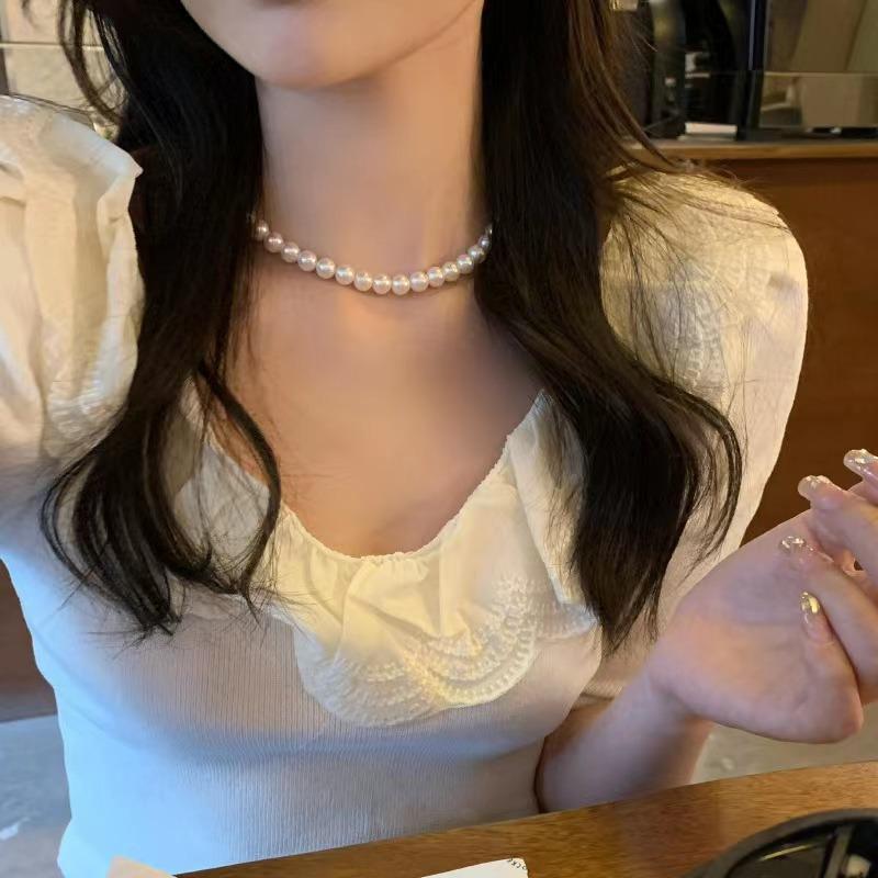Luxury-like Imitation Pearl Necklace for Women, A High-end and Fashionable Collar Chain Neckpiece.