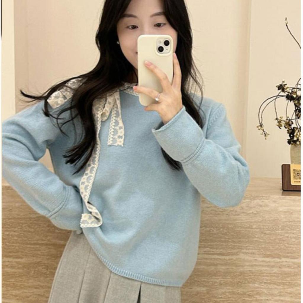 The New Autumn Casual, Stylish and Versatile Lace Patchwork Commuting Sweet Knitted Sweater, Square-neck Sweater for Women