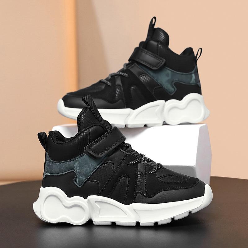 New Sports Shoes 2025 Boys Lightweight Soft Sole Boys Versatile Casual Autumn and Winter Middle and Older Children's Father Shoes