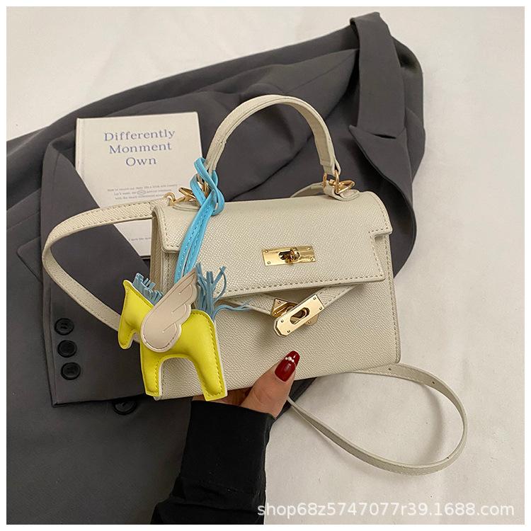 

2025 Summer New High-end Texture Simple Kelly Bag Fashion Bag Women s Korean Niche One-Shoulder Crossbody Handbag