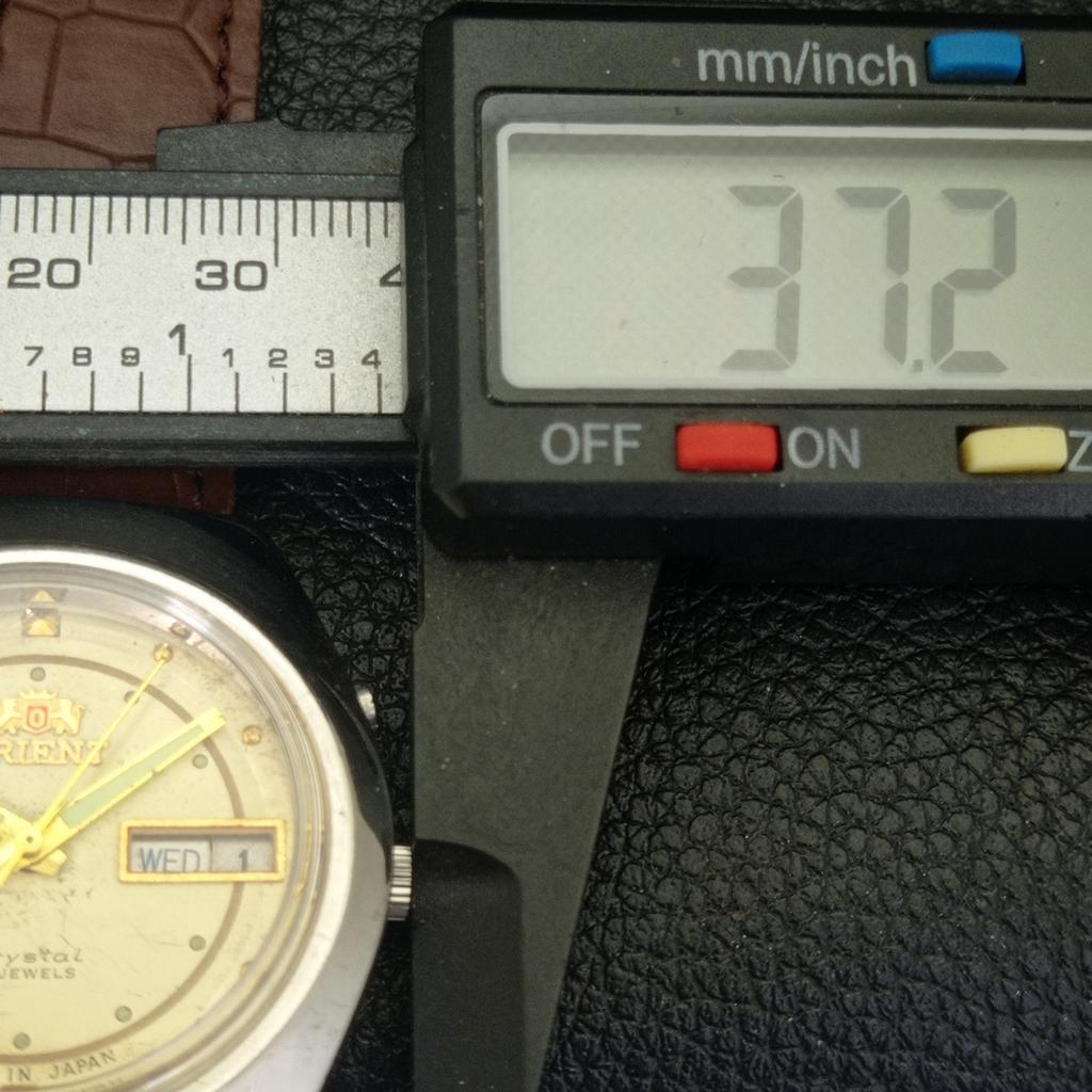 USED VINTAGE ORIENT CRYSTAL AUTOMATIC JAPAN MENS ORIGINAL DIAL WATCH a702258-5 R123-a702258