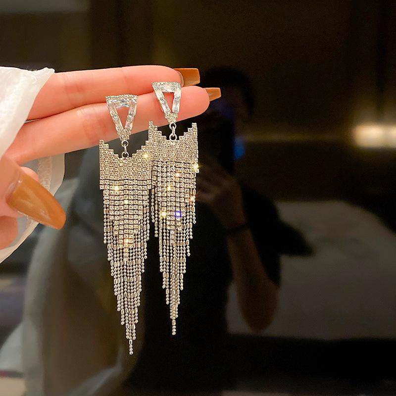 Diamond Crystal Star Tassel Pearl Earrings: Luxurious High-end Fashion Studs