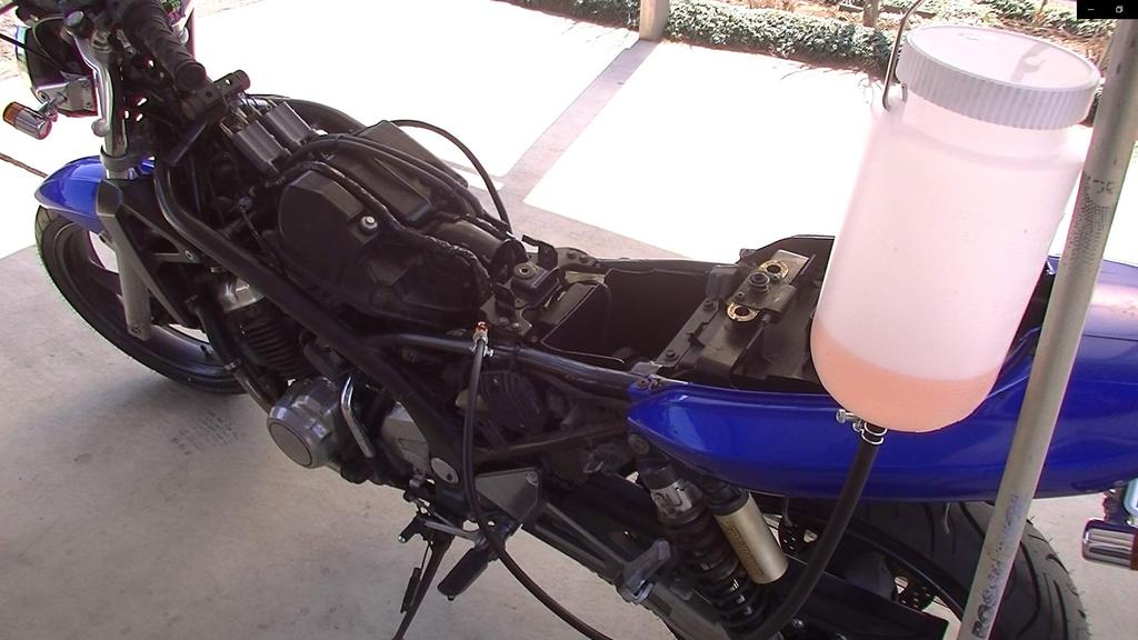 1L Hanging Gasoline Sub-Tank, Spare Tank, Motorcycle Maintenance Reservoir Tank with Cock and Hose, Carb Adjustment Tool