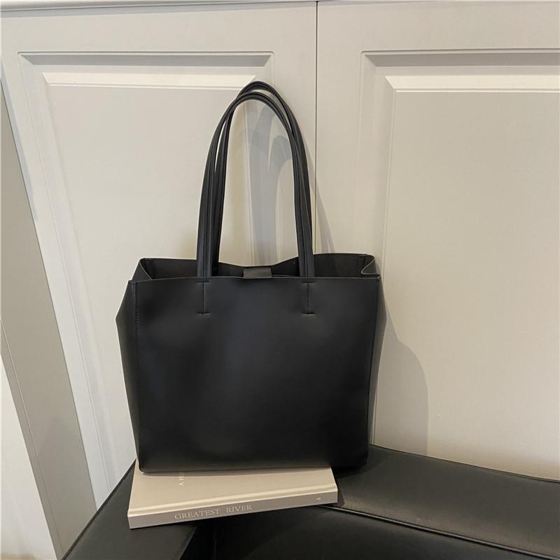 Premium big bag New trendy fashion women's bag Shoulder bag Large capacity versatile commuter tote bag