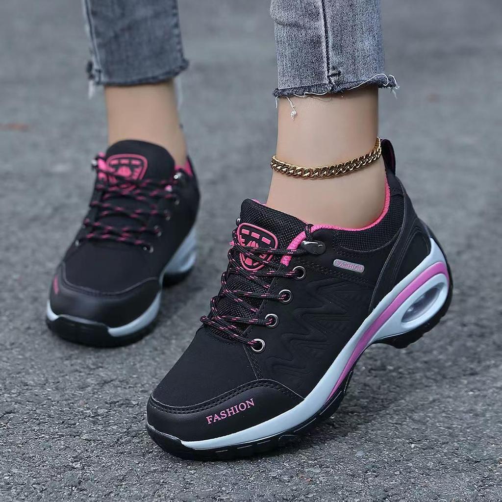 2026 Women's Breathable Shock-Absorbing Sports Shoes, Thick Sole, Height-Boosting Air Cushion, Fashionable Casual Travel Footwear.