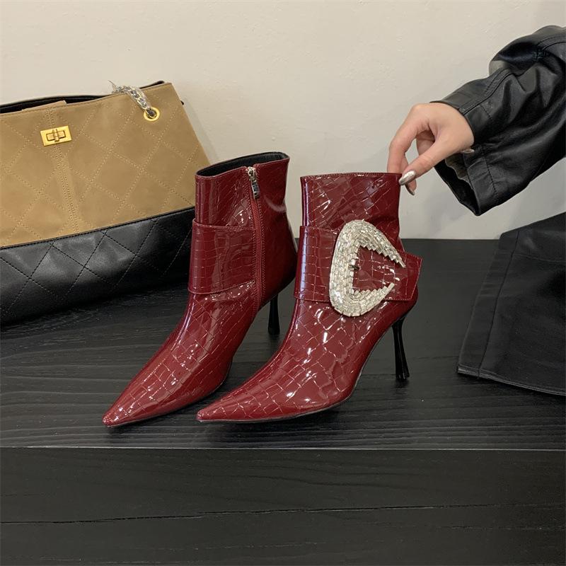 

Блестящие стразы сексуальные туфли на высоком каблуке модные ботильоны женские с острым носом боковая молния лакированная кожа короткие ботинки императорская сестра фанат европейский цвет короткий 40 бордовый