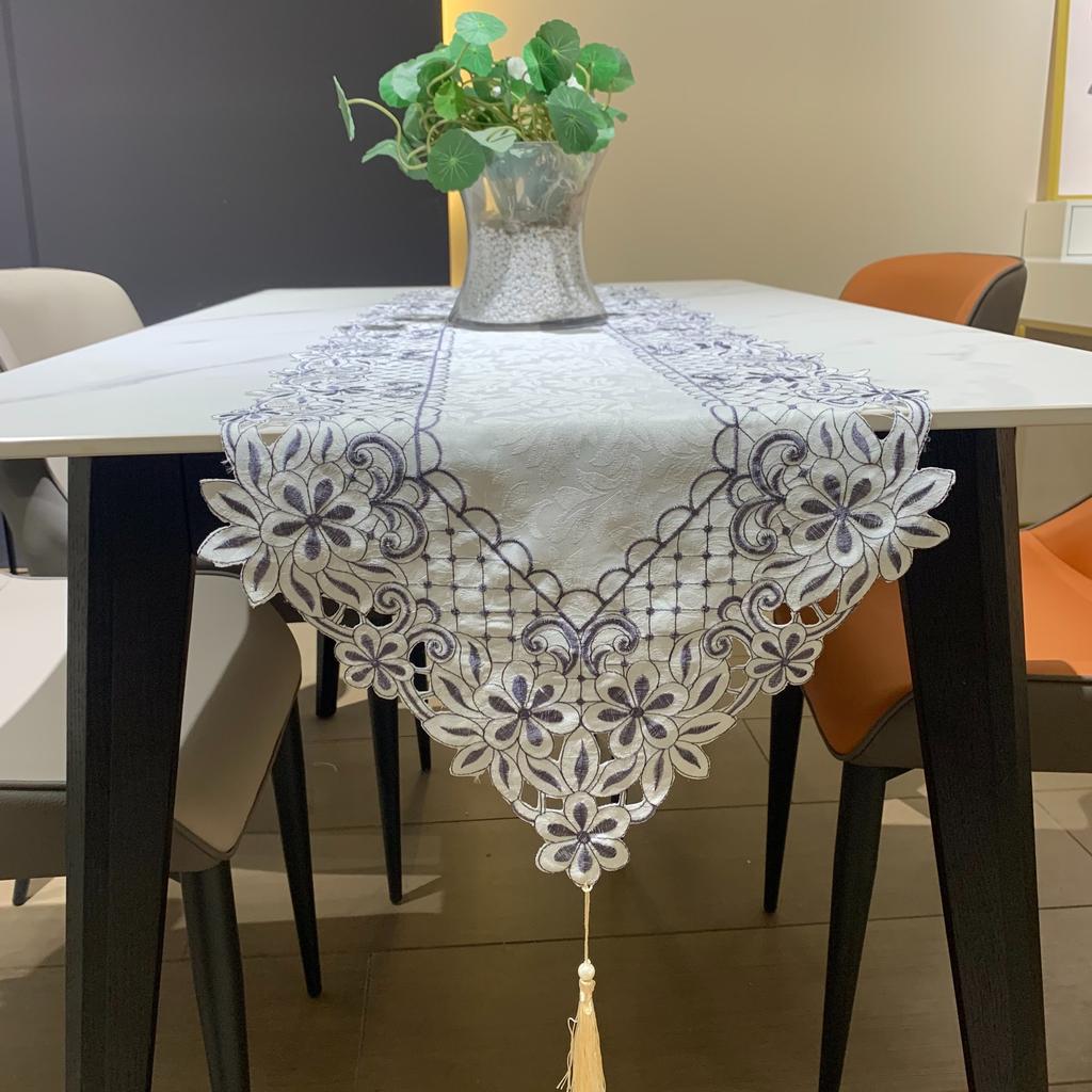 European Table Flag, Simple And Fashionable Style Table Cloth Embroidery Hollow Home Decoration Fringed Table Flag