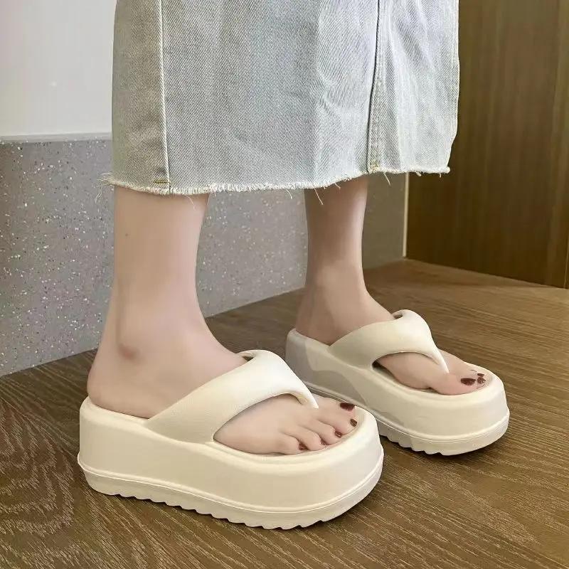 2026 Summer New Women's Thick Sole Flip-flops Outdoor Beach Sandals Wear-resistant Increase Women's Flip-flops