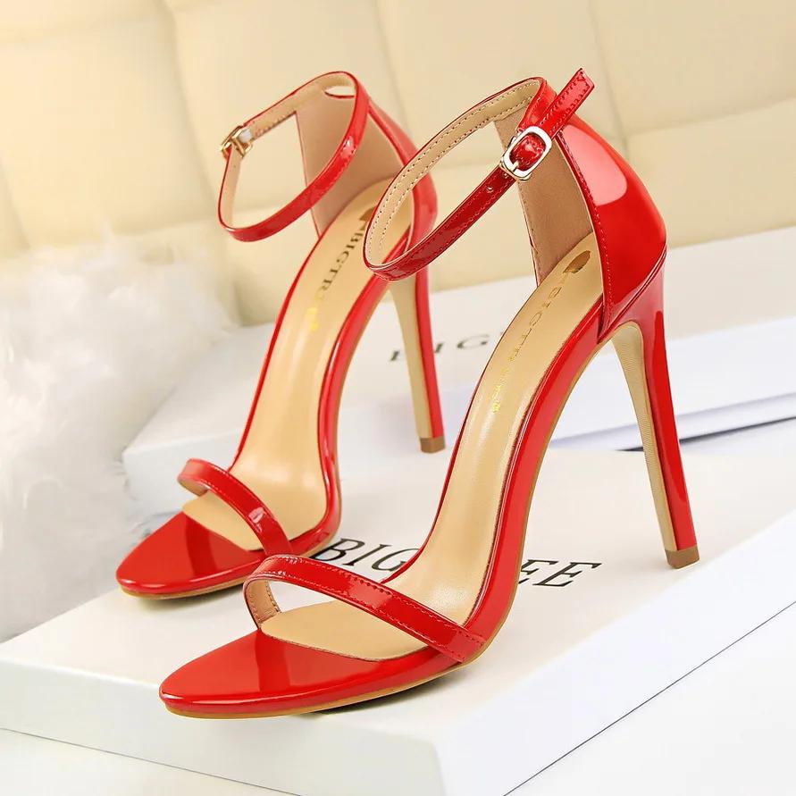 Women Summer 8cm 11cm High Heels Fetish Sandals Gladiator Platform Strap Glossy Leather Sandles Lady Nude Low Heels Party Shoes