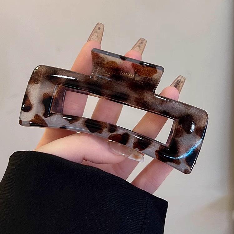 2024 Retro Leopard Print Large Hair Claw Clip for Women