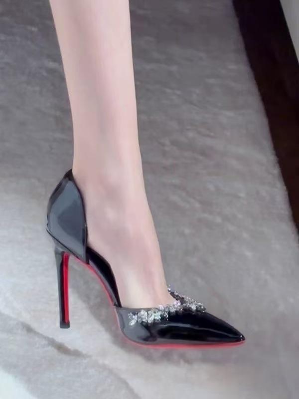 

Spring 2025 new pointed toe nude high heels women s sexy beautiful thin heel rhinestone chain red sole side empty shoes 40
