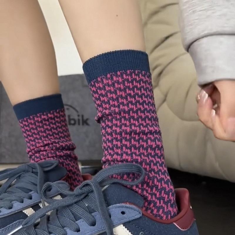 

Полосатые носки, Женские носки до середины икры, Осенне-зимние носки из чистого хлопка, Ретро клетчатые весенне-осенние длинные носки, Махровые носки 1 pair розы красного