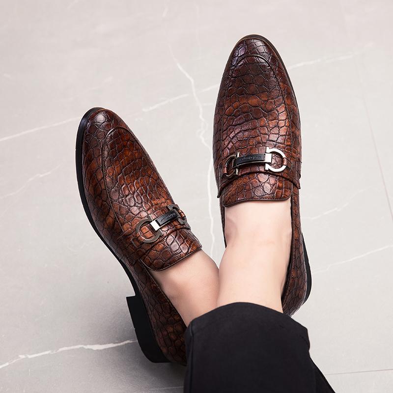 

Модные люксовые брендовые мужские универсальные мокасины 2024 года, дышащие туфли без застежек для офиса, мужская обувь, классическая повседневная обувь из кожи 38 коричневый