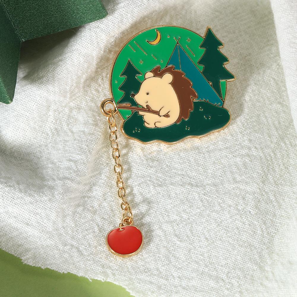 Creative Animal Fishing Food Chain Pins Cute Pretty Cat Rabbit Fox Polar Bear Hedgehog Enamel Brooches For Women Jewelry