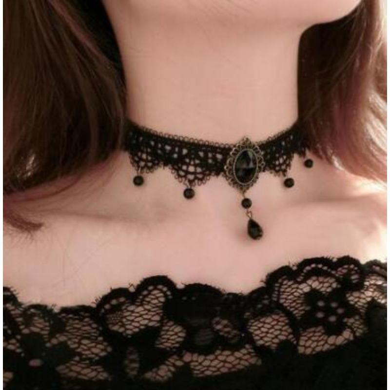 Neo-Gothic Black Sexy Lace Chokers Necklace for Women Fashion Retro Clavicle Chain Halloween Collar Y2K Decoration Jewelry Gifts