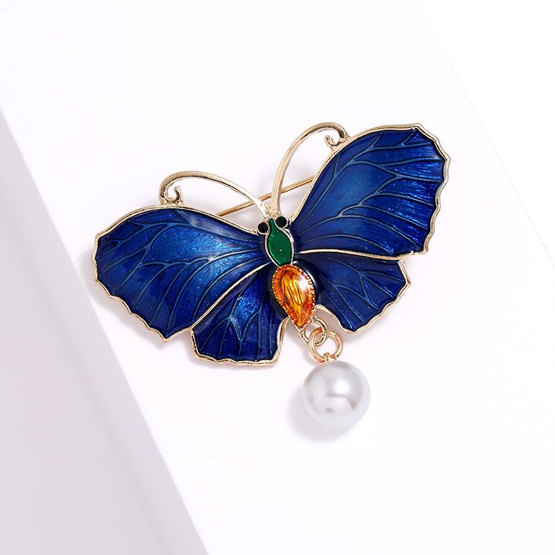Kvinner Ins Pearl Butterfly Brosje Pin Crystal Corsage Gjør-det-selv Klærtilbehør