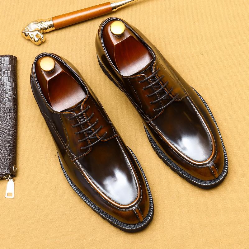 Britische Freizeitschuhe aus Leder Herren Business-Kleid Echtes Leder Glänzendes Leder Schwarz Dicksohlige Erhöhung Herrenschuhe