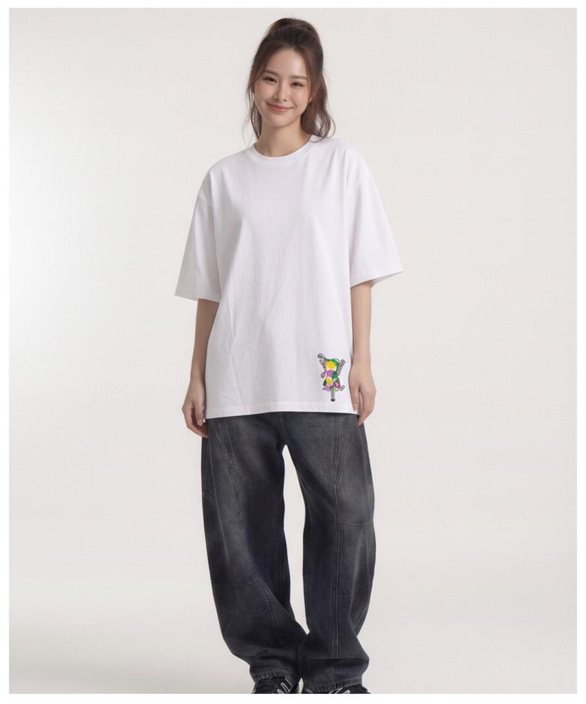 DOUBLE JD Zipper Bear Short Sleeve Tee (White)