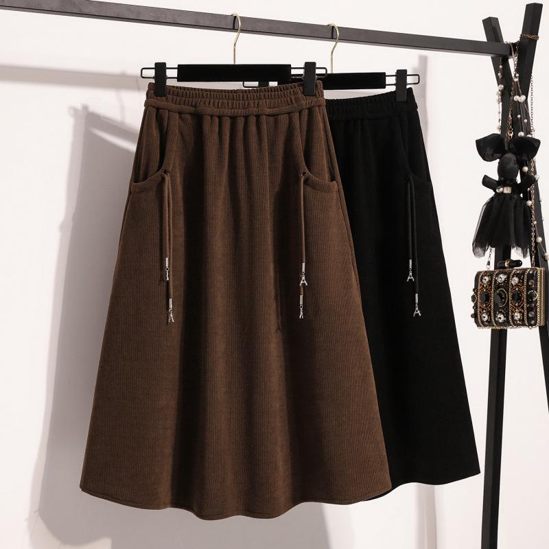 Autumn Style High-Waisted Knit Midi Skirt: Plus Size, Slimming, Large Hem, Age-Reducing & Fashionable 3XL темно-коричневого