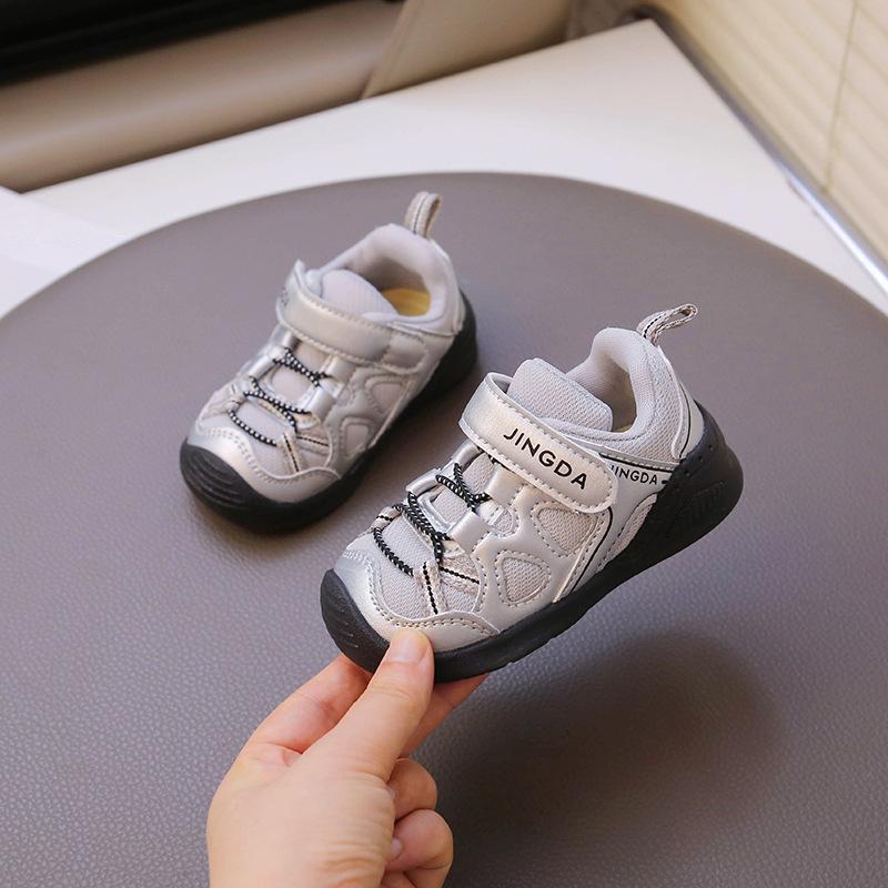

Boys shoes 2025 spring and autumn new children s sports soft sole non-slip toddler shoes girls toddler shoes 19 серебряный