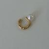 MIDNIGHT MOMENT Bumpy Pearl Earcuff - Gold