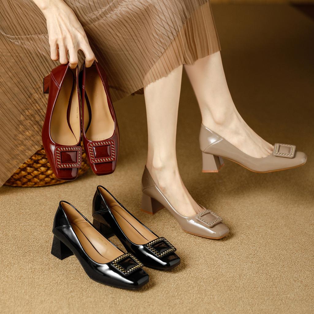 Thick heel high heels are not tired of square buckle red wedding shoes 2026 spring patent leather square head medium heel shallow mouth single shoes