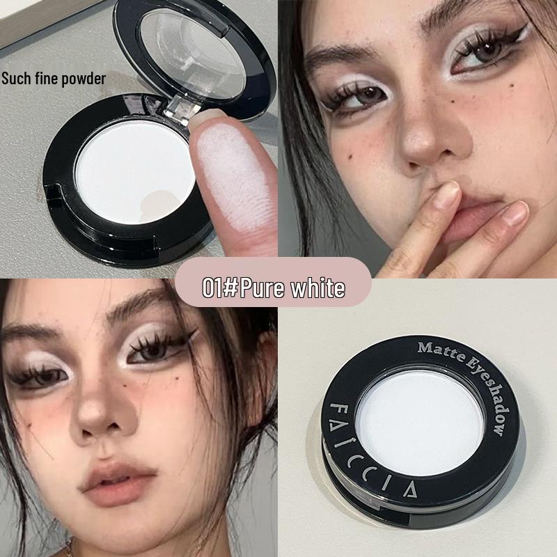 

Чисто-белые матовые тени для хайлайтинга под глазами и коррекции носослезной борозды. 1.7g