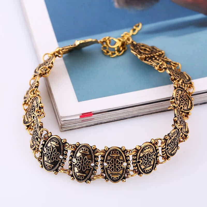 Vintage European Alloy Short Necklace With Geometric Design For Men And Women