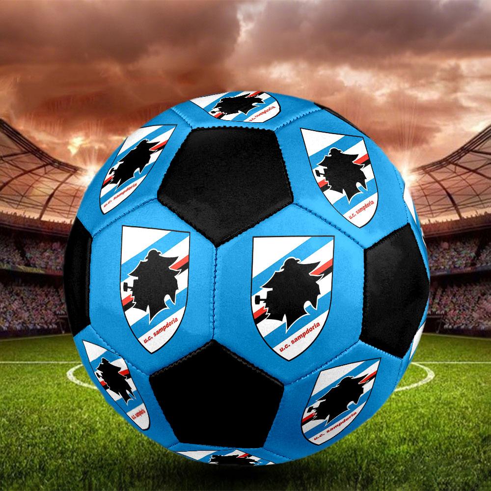 1pz Logo Sampdoria Misura 5 Pallone da Calcio Praha Pallone da Calcetto Indoor Colorato Per Tutte le Età Cucito a Macchina PVC Pronto per la Competizione Resistente Ad Alto Rimbalzo